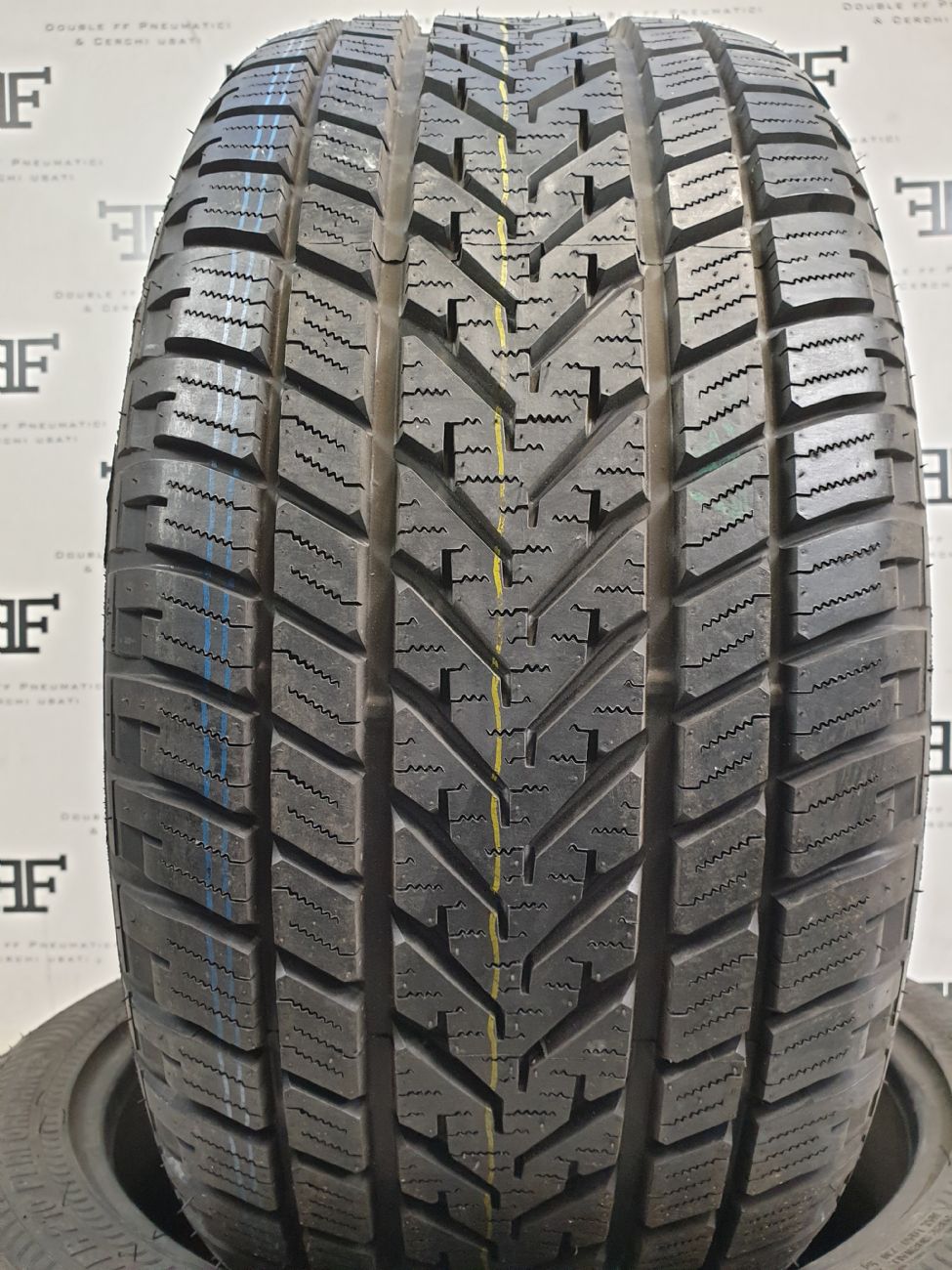Pneumatici 265 40 R18 97 H PIRELLI WINTER 210 PERFORMANCE invernale DEMONTÉ usati 350€