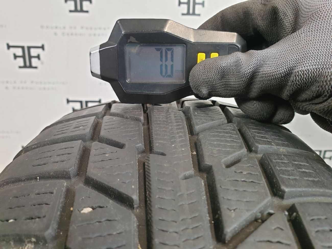 Pneumatici 185 65 R15 88 T YOKOHAMA W DRIVE V-903 invernale usati 75€