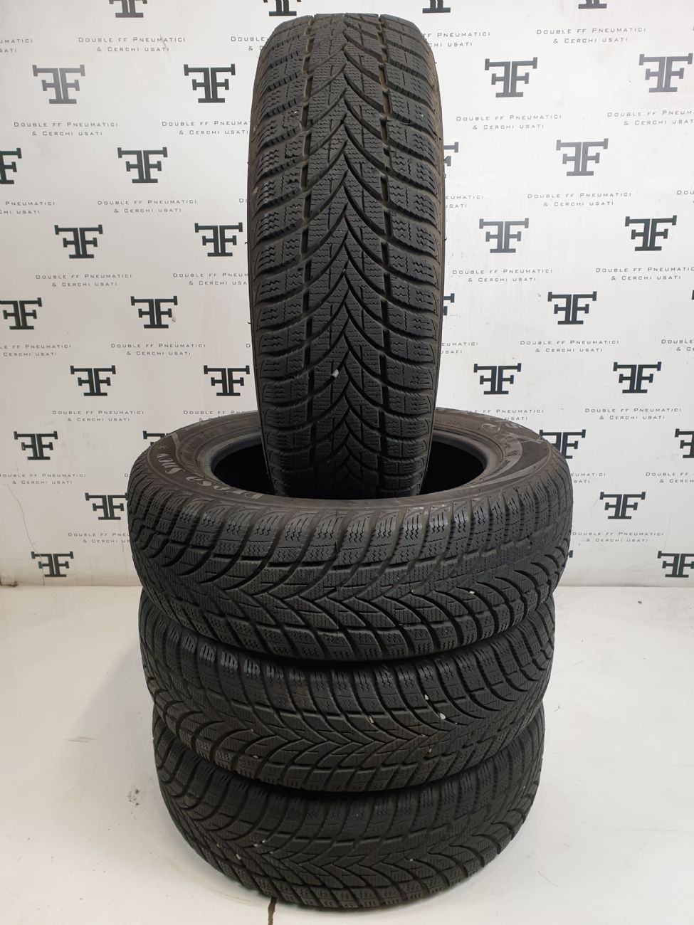 Pneumatici 185 60 R15 88 T MAXXIS PRESA SNOW invernale usati 180€
