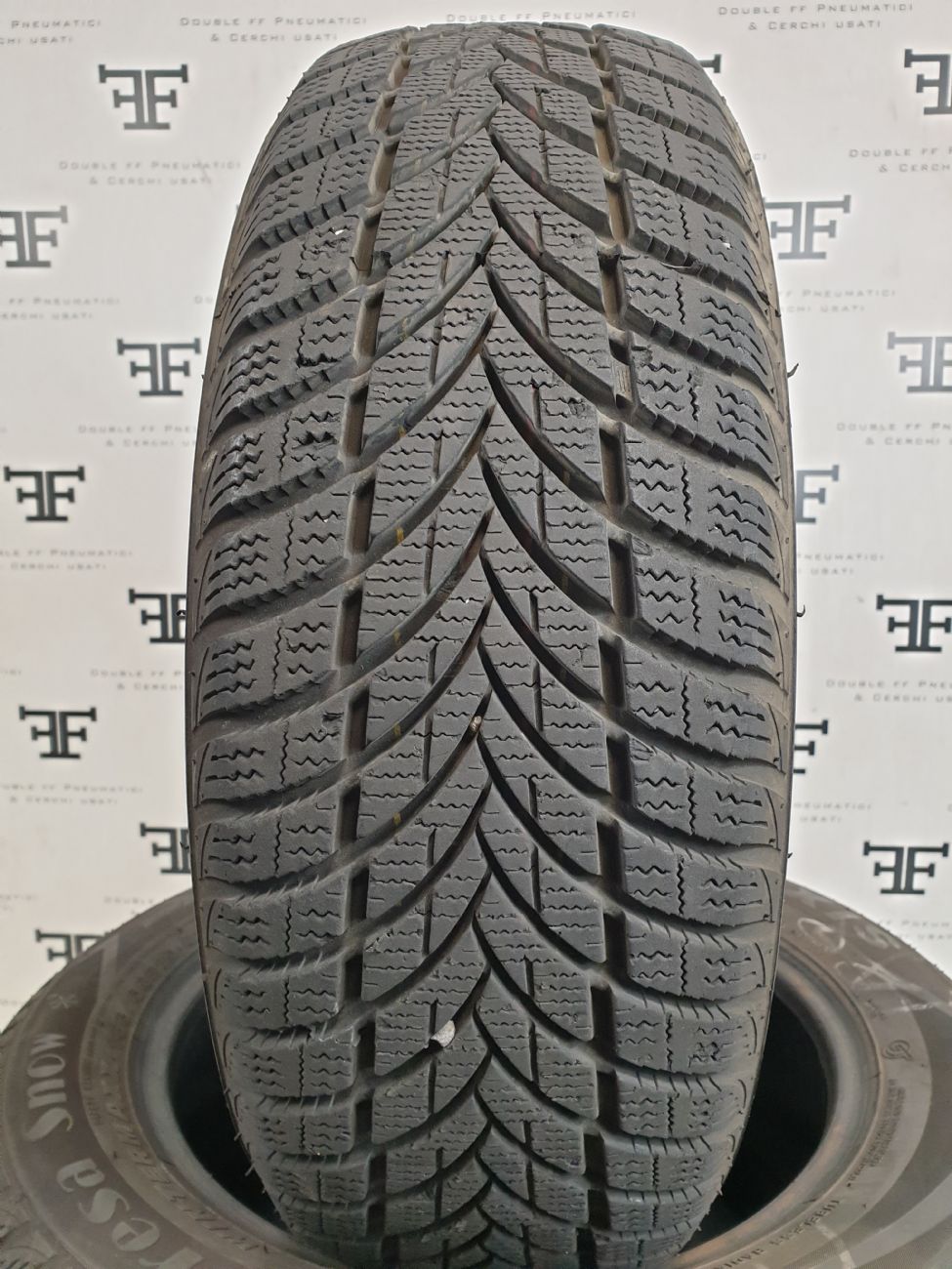 Pneumatici 185 60 R15 88 T MAXXIS PRESA SNOW invernale usati 180€