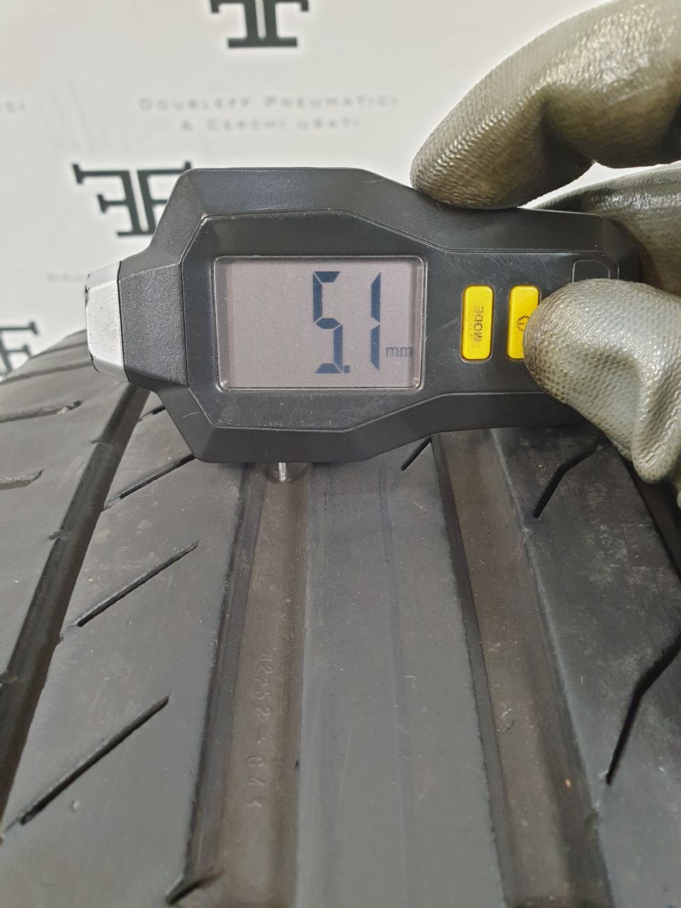 Pneumatici 235 60 R18 103 V CONTINENTAL ContiSportContact 5 estivo usati 120€