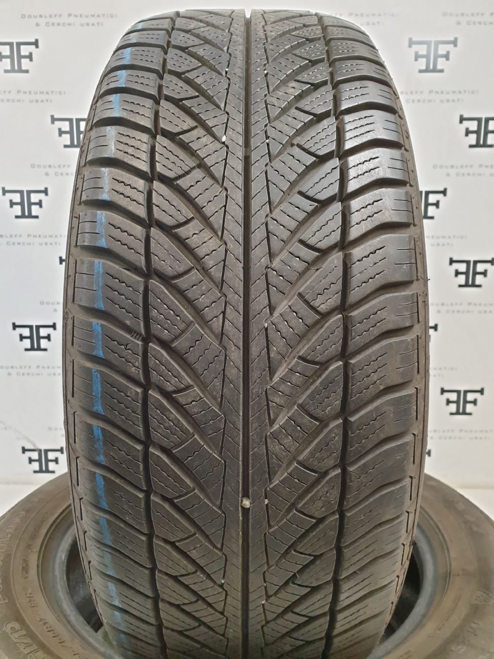 Pneumatici 225 55 R17 97 H GOODYEAR ULTRAGRIP PERFORMANCE 2 invernale usati 120€