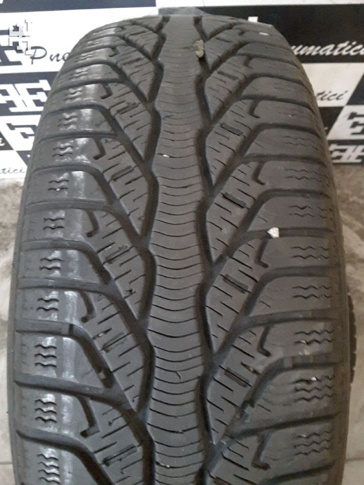 Pneumatici 185 60 R15 1 A _MARCA NON PRESENTE _MODELLO NON PRESENTE invernale usati 70€