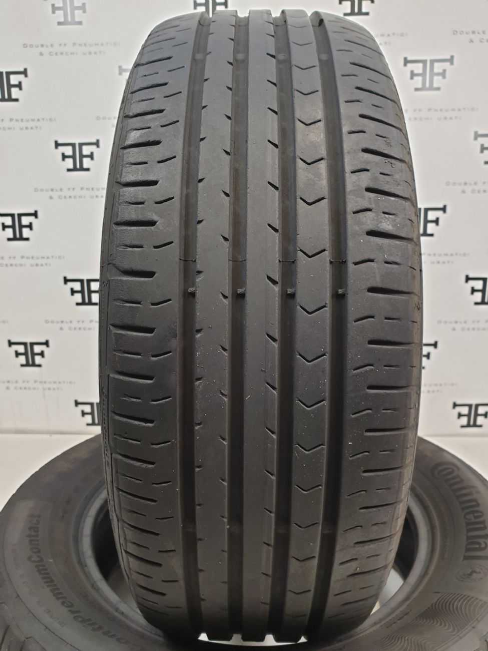 Pneumatici 205 55 R17 95 V CONTINENTAL ContiPremiumContact 5 estivo usati 120€