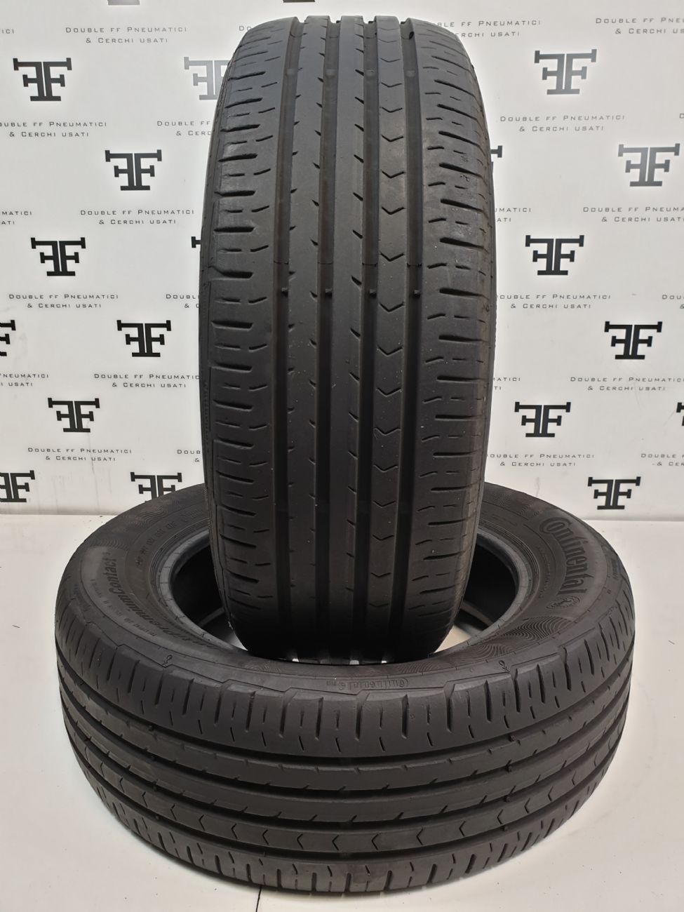 Pneumatici 205 55 R17 95 V CONTINENTAL ContiPremiumContact 5 estivo usati 120€