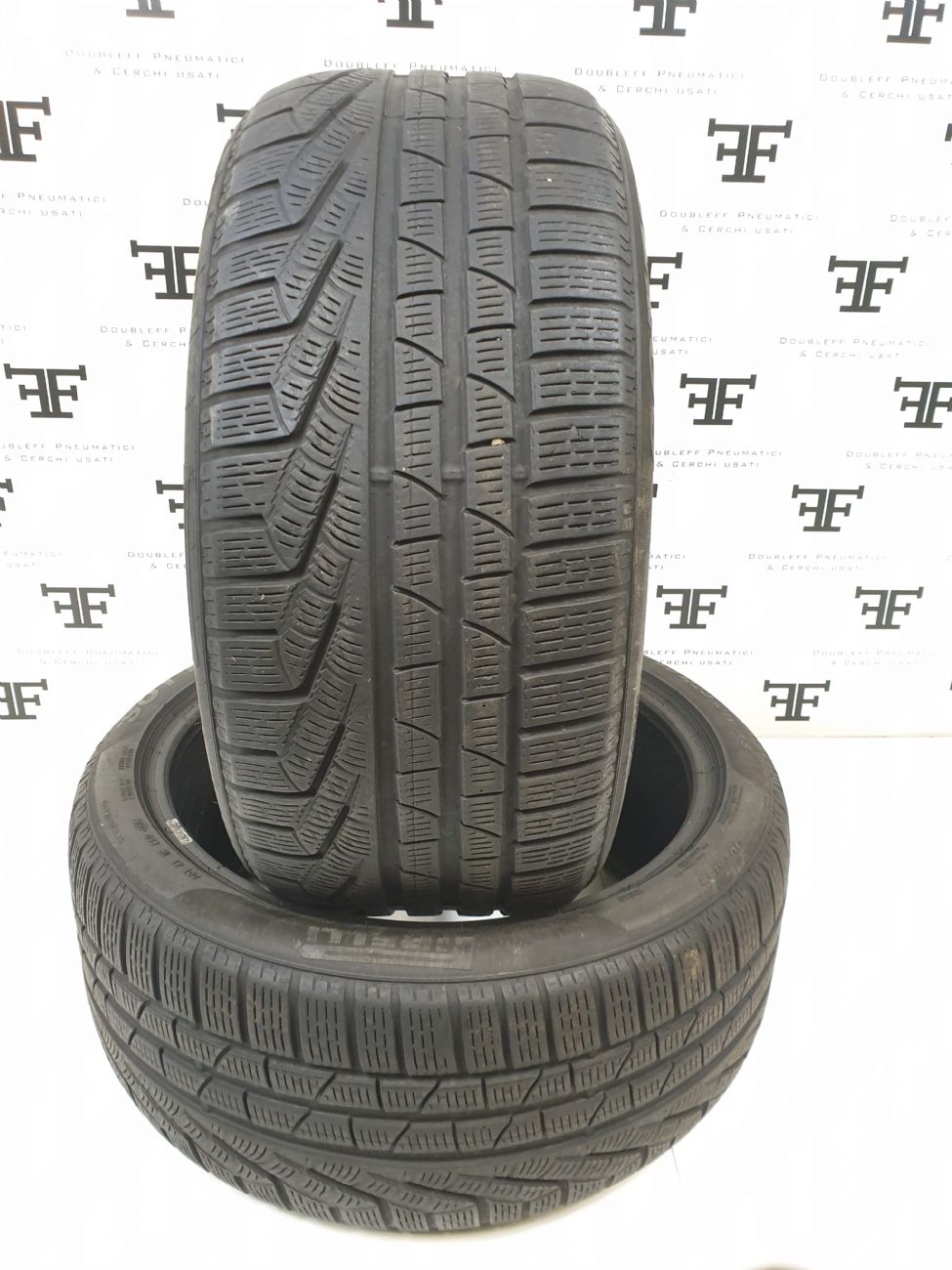 Pneumatici 275 40 R19 105 V PIRELLI Sottozero WINTER 240 serie II invernale usati 200€