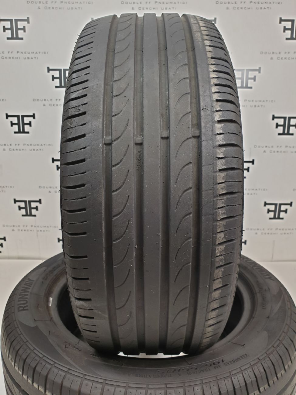 Pneumatici 225 55 R17 101 W RUNWAY ENDURO HP estivo usati 120€