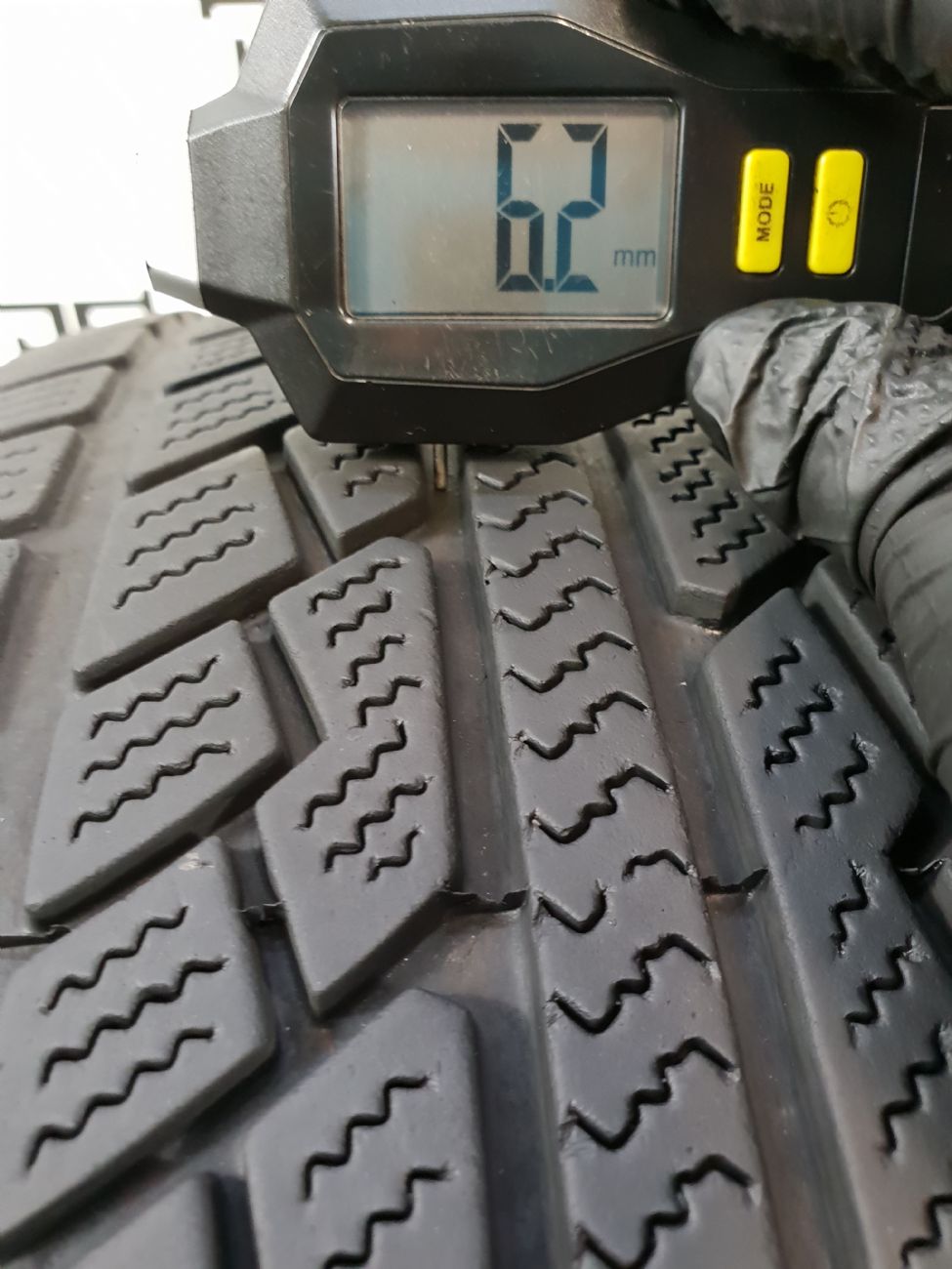 Pneumatici 205 55 R16 91 H ACHILLES WINTER 101 invernale usati 200€