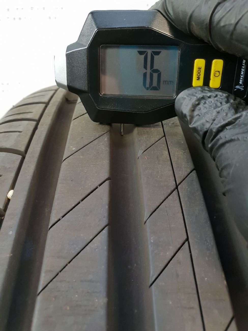 Pneumatici 225 55 R17 97 H BRIDGESTONE TURANZA T001 estivo usati 120€