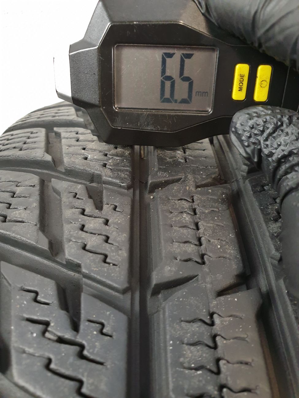 Pneumatici 235 60 R18 107 V NOKIAN WR SUV 3 invernale usati 120€