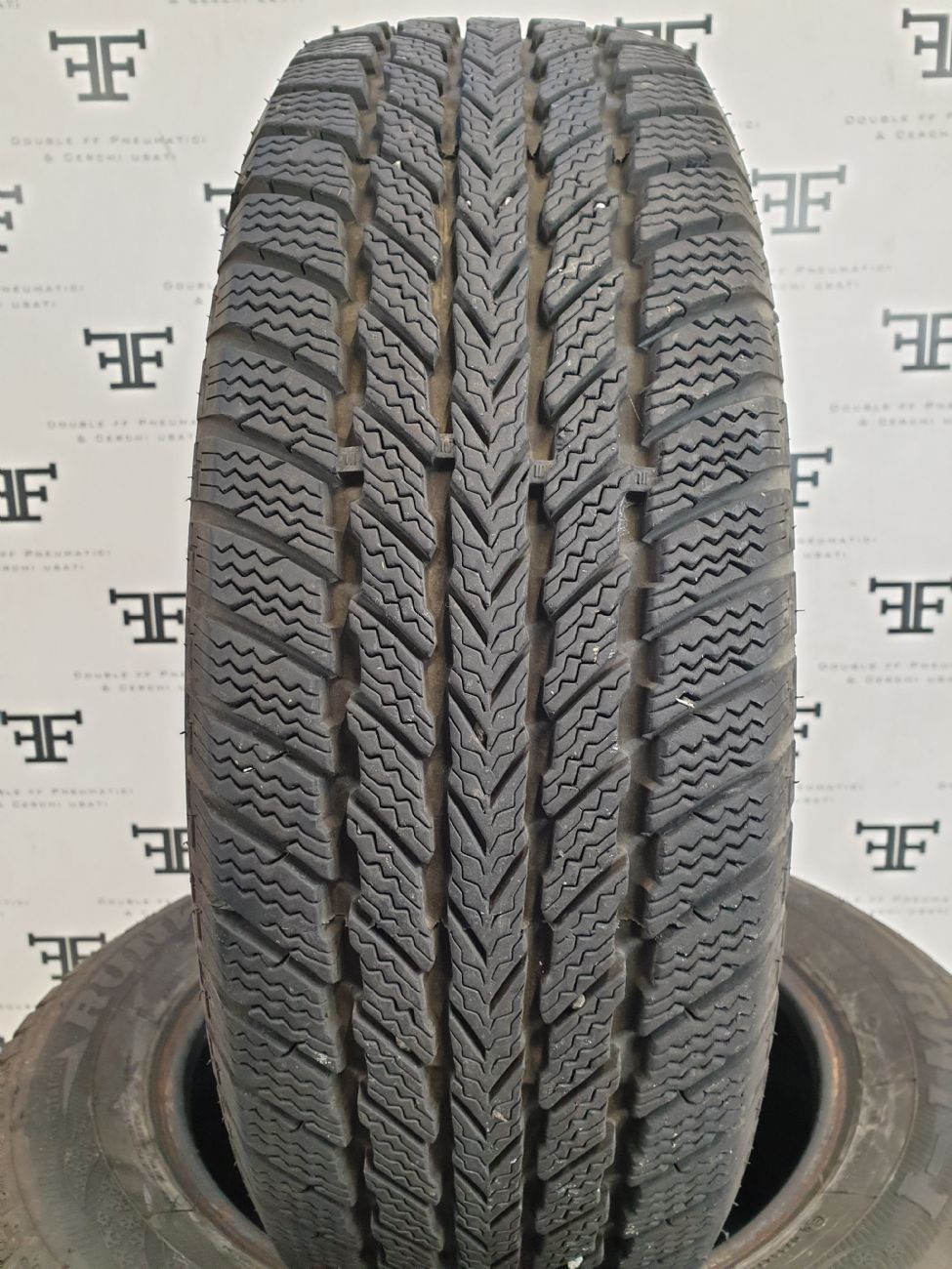 Pneumatici 205 60 R16 92 H RUNWAY RWT-I invernale DEMONTÉ usati 110€