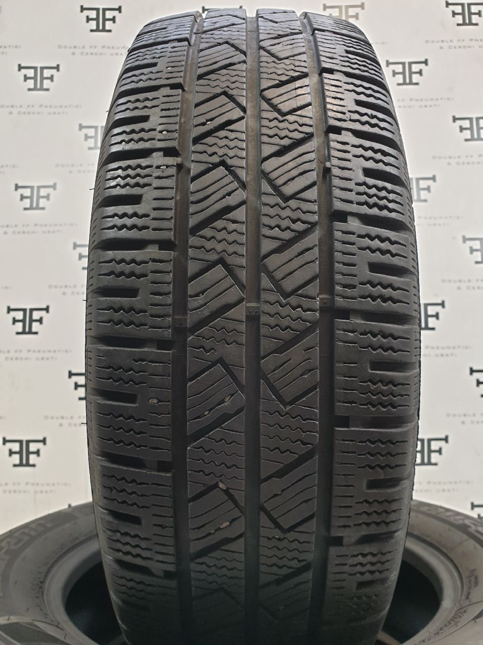 Pneumatici 195 60 R16C 99/97 T LAUFENN  invernale usati 110€