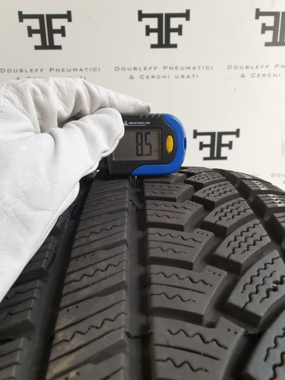 Pneumatici 225 50 R17 98 H OVATION W586 invernale DEMONTÉ usati 120€