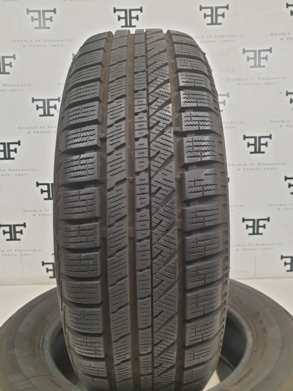 Pneumatici 155 65 R14 75 T BRIDGESTONE BLIZZAK LM-30 invernale usati 100€