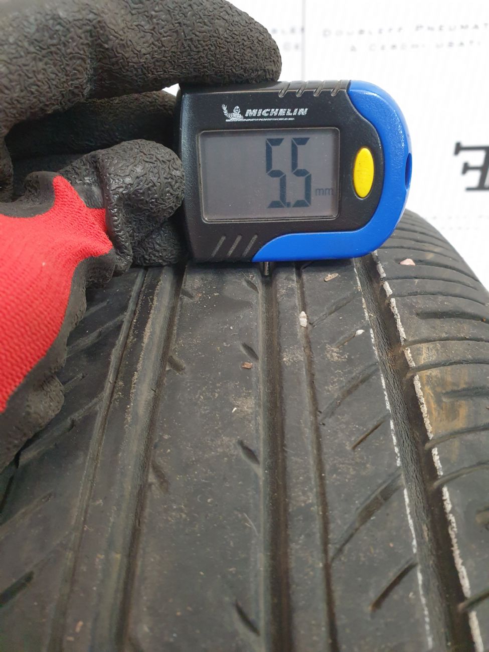 Pneumatici 195 60 R16 89 H YOKOHAMA DB DECIBEL E70 estivo usati 85€