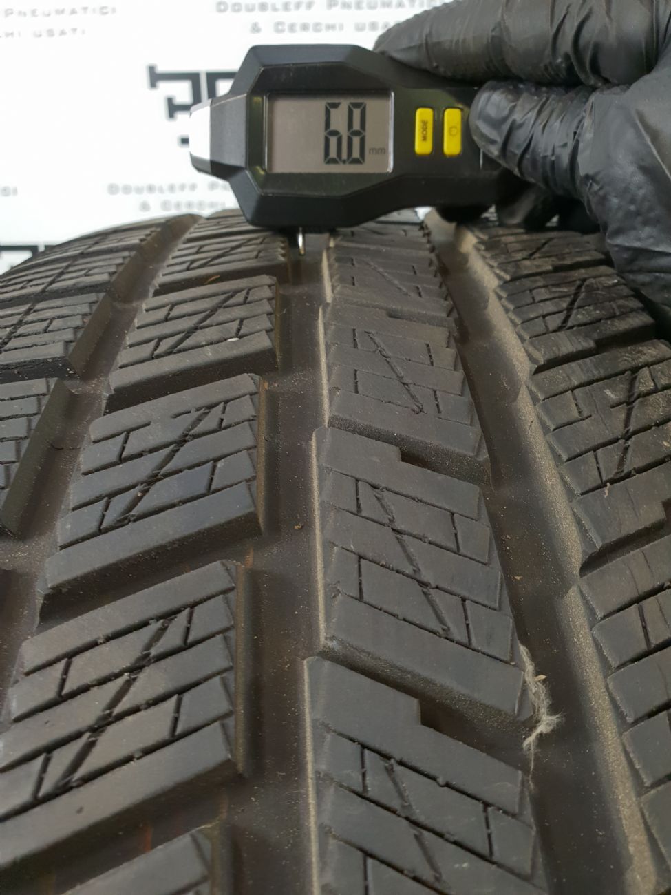 Pneumatici 255 55 R18 109 H PIRELLI SCORPION ICE&SNOW invernale DEMONTÉ usati 220€