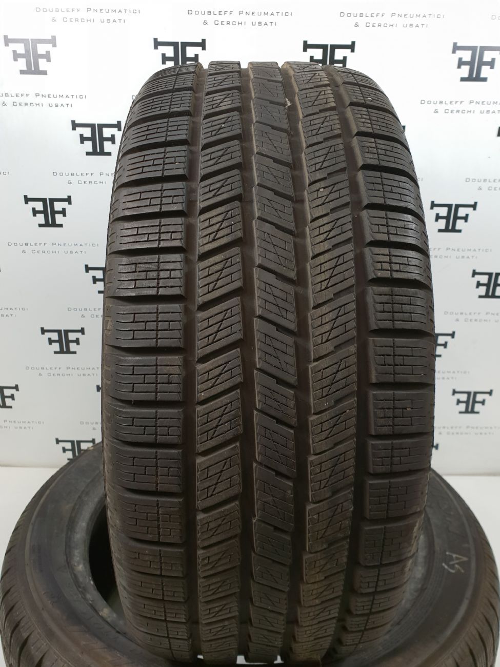 Pneumatici 255 55 R18 109 H PIRELLI SCORPION ICE&SNOW invernale DEMONTÉ usati 220€