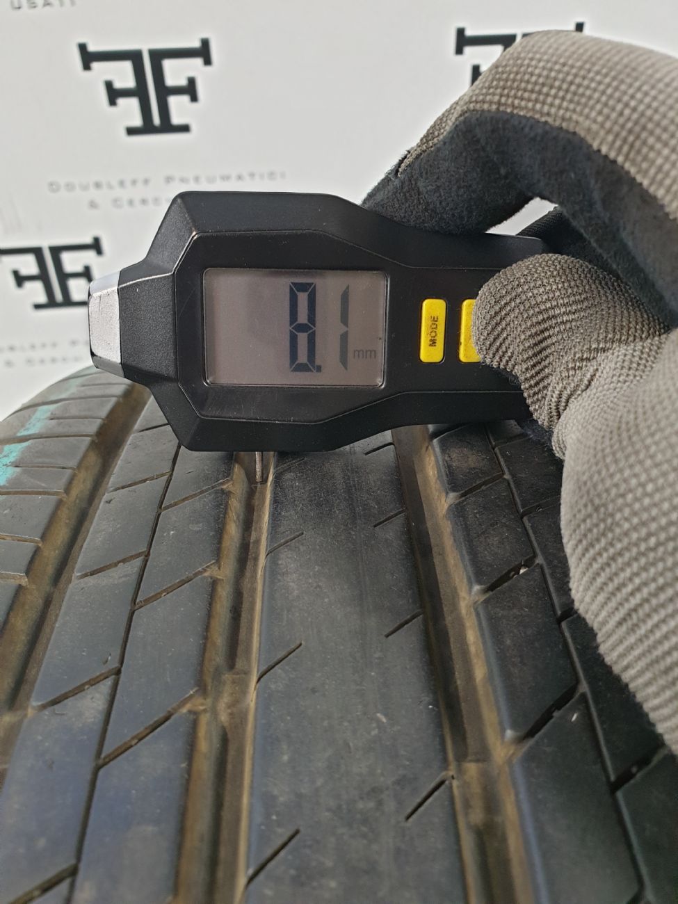 Pneumatici 215 60 R17 96 H BRIDGESTONE DUELER HP SPORT estivo DEMONTÉ usati 140€