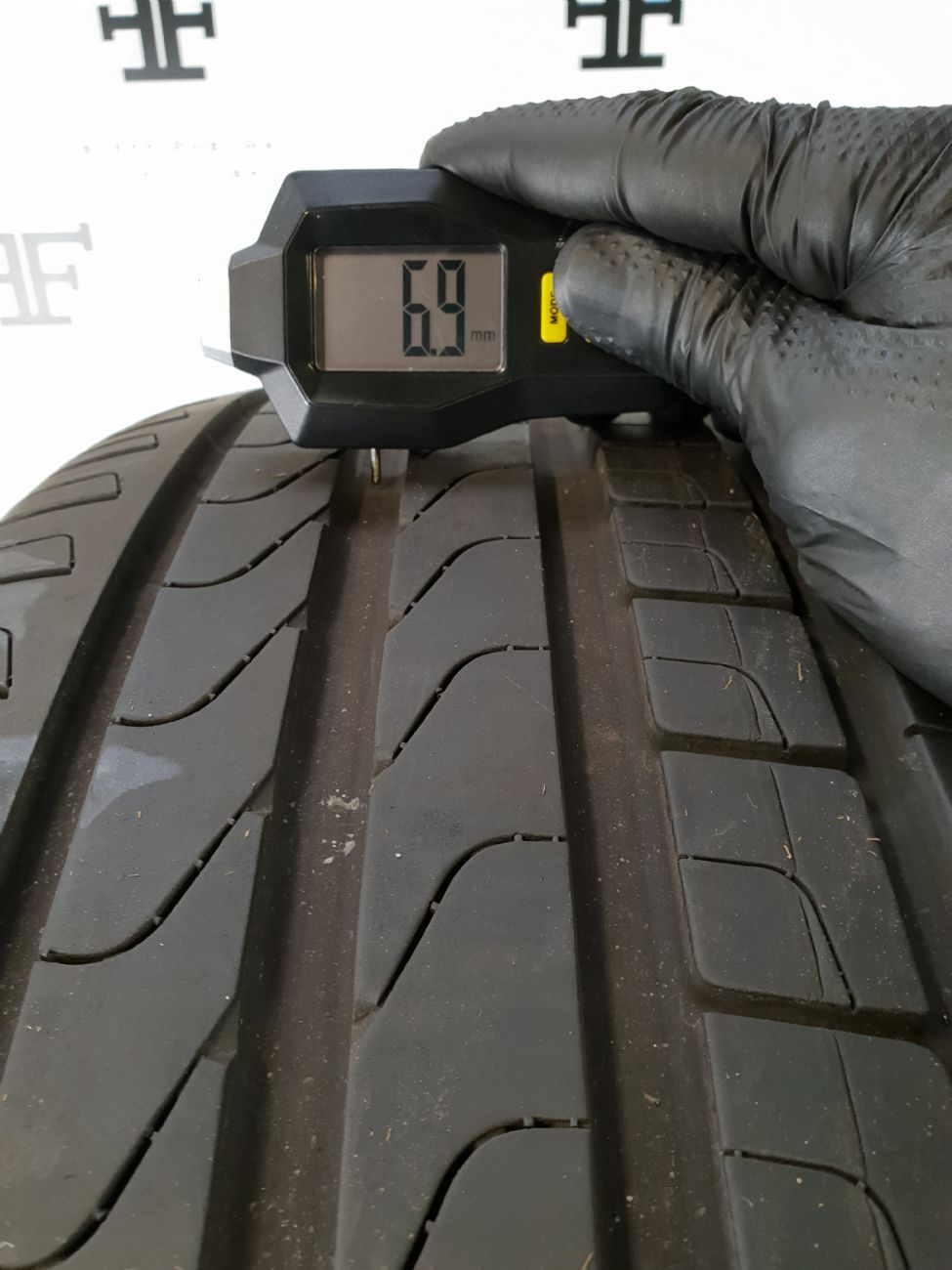 Pneumatici 215 65 R17 99  V PIRELLI SCORPION VERDE estivo usati 130€