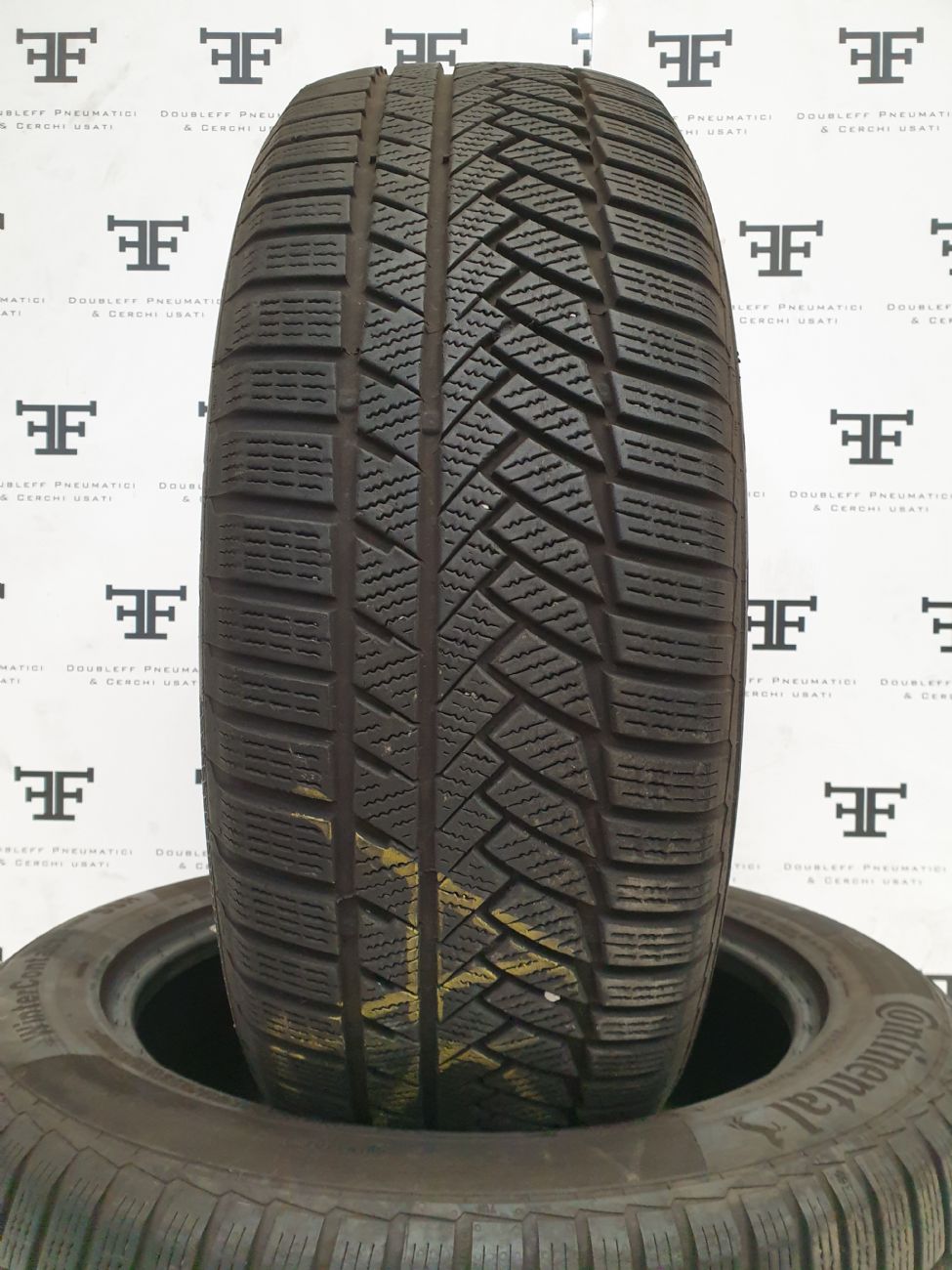 Pneumatici 235 65 R19 101 H CONTINENTAL ContiWinterContact TS 850P invernale RUNFLAT usati 300€