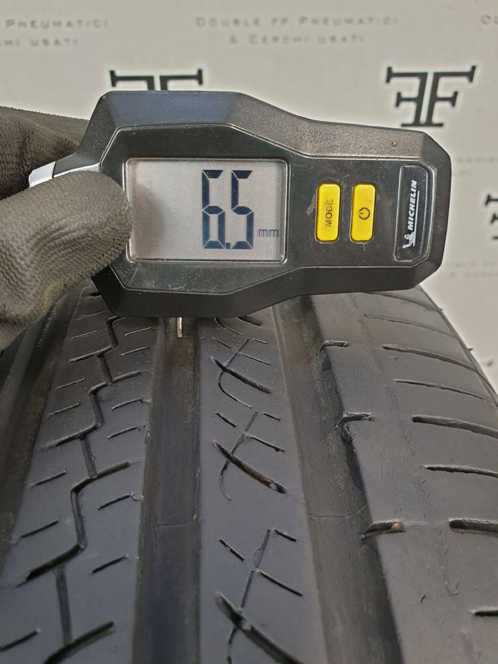 Pneumatici 215 60 R17 96 H GT RADIAL SAVERO SUV M+S estivo usati 100€