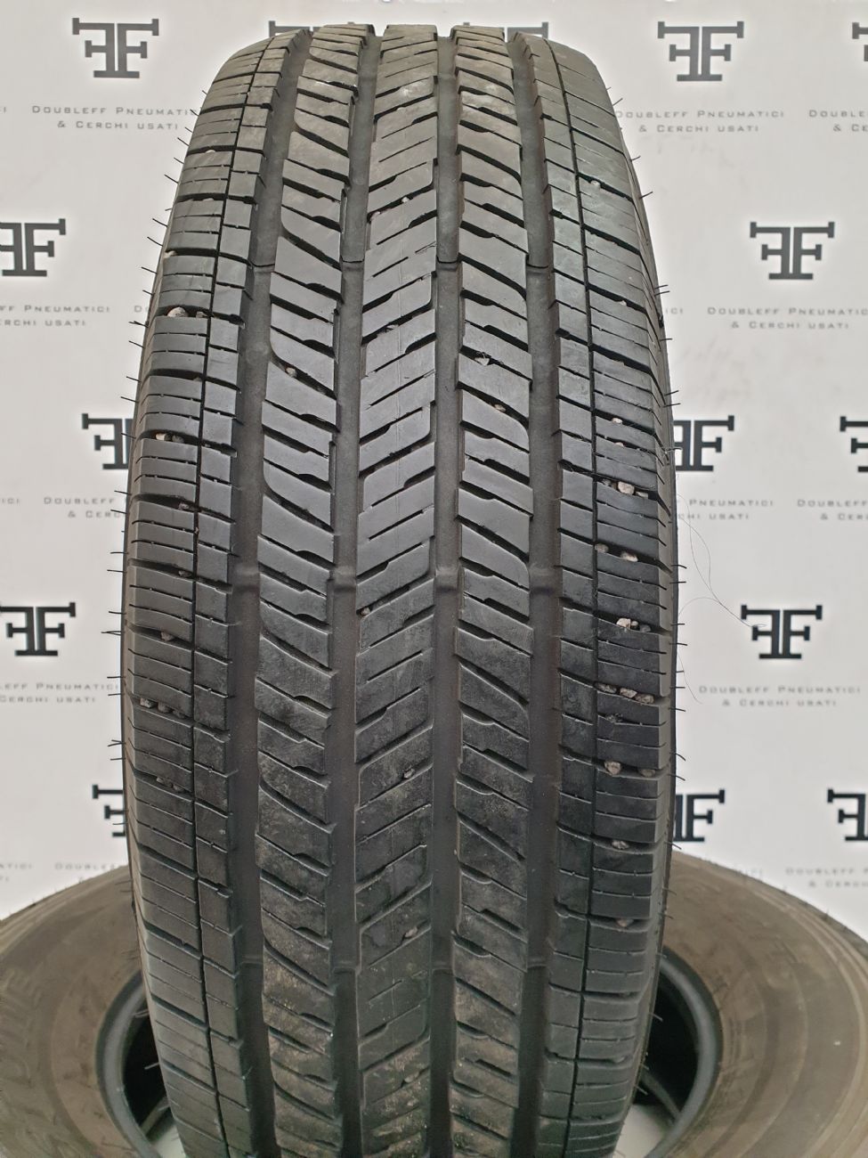 Pneumatici 255 70 R18 113 T BRIDGESTONE DUELER H/T 4 seasons DEMONTÉ usati 150€